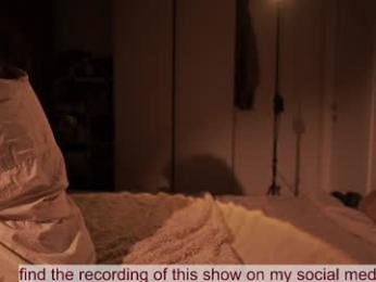 venus_in_jeans chaturbate stream image