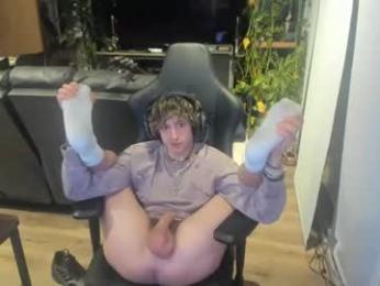 bashful4200 chaturbate stream image, 26.02.2026 01:50