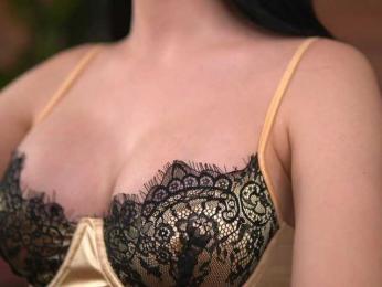 KairaAndrews bongacams stream image