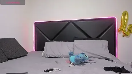 ScarlettAndClark stripchat stream image