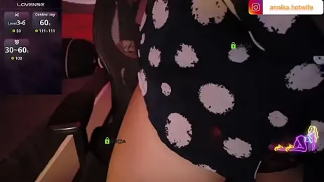 CharmingTania stripchat stream image