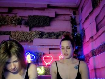 2Laski2 bongacams stream image