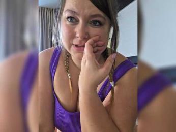 FLUFFY_BEAUTY bongacams stream image, 23.03.2026 05:20