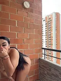 emma_andrew1 stripchat stream image