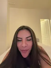 Thaylla_sophiiia stripchat stream image