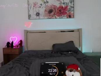 ari_lovexo chaturbate stream image