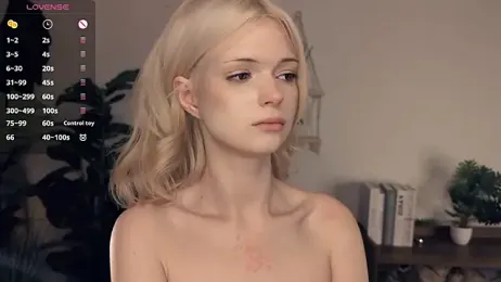 LaureMestler stripchat stream image