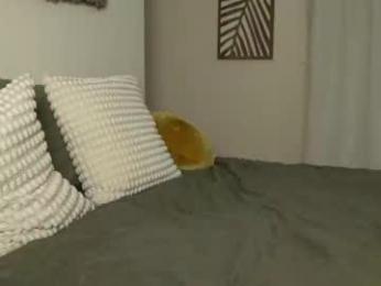 emma_ruby chaturbate stream image