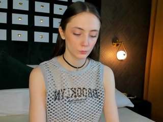 lexi-split camsoda stream image