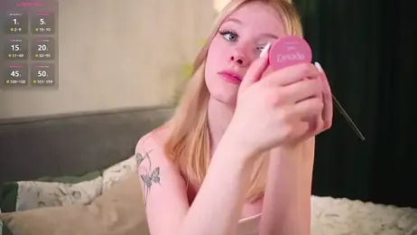 EdlaHewell stripchat stream image