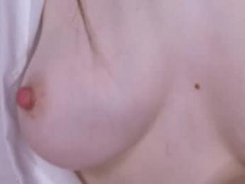 b4by_emilia chaturbate stream image