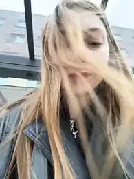 Sunny___Bunny stripchat stream image, 22.04.2026 12:10