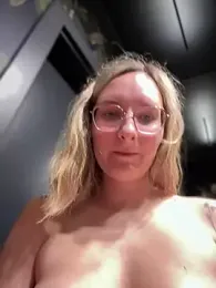 The_Snowwhitee stripchat stream image, 09.03.2025 18:20