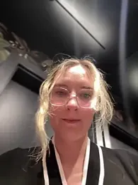 The_Snowwhitee stripchat stream image, 13.03.2025 19:10