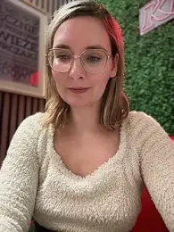 The_Snowwhitee stripchat stream image, 16.03.2025 08:50