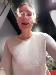 The_Snowwhitee stripchat stream image, 18.03.2025 19:00