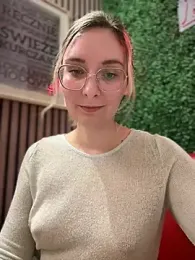 The_Snowwhitee stripchat stream image, 18.03.2025 19:00