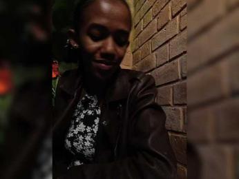 MoanaFrenchy bongacams stream image