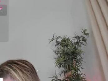 angel_danm_milf chaturbate stream image