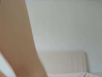 sweetyvikki bongacams stream image