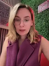 The_Snowwhitee stripchat stream image, 24.04.2025 19:10