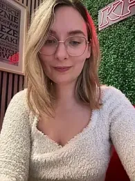 The_Snowwhitee stripchat stream image, 27.04.2025 09:10