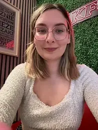 The_Snowwhitee stripchat stream image, 27.04.2025 09:10