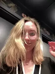 The_Snowwhitee stripchat stream image, 29.04.2025 19:00