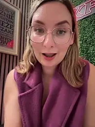 The_Snowwhitee stripchat stream image, 29.04.2025 19:00